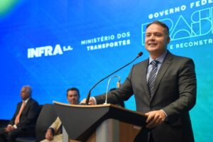Ministro dos Transportes diz que lei do licenciamento é positiva para infraestrutura, mas pode ter ajustes