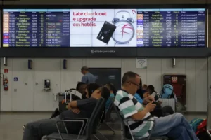 Galeão deve chegar a 30 milhões de passageiros em 3 anos, diz ministro